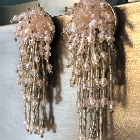SOLD Vintage Soft Pink Multidimensional Earrings - Picture 4 of 5